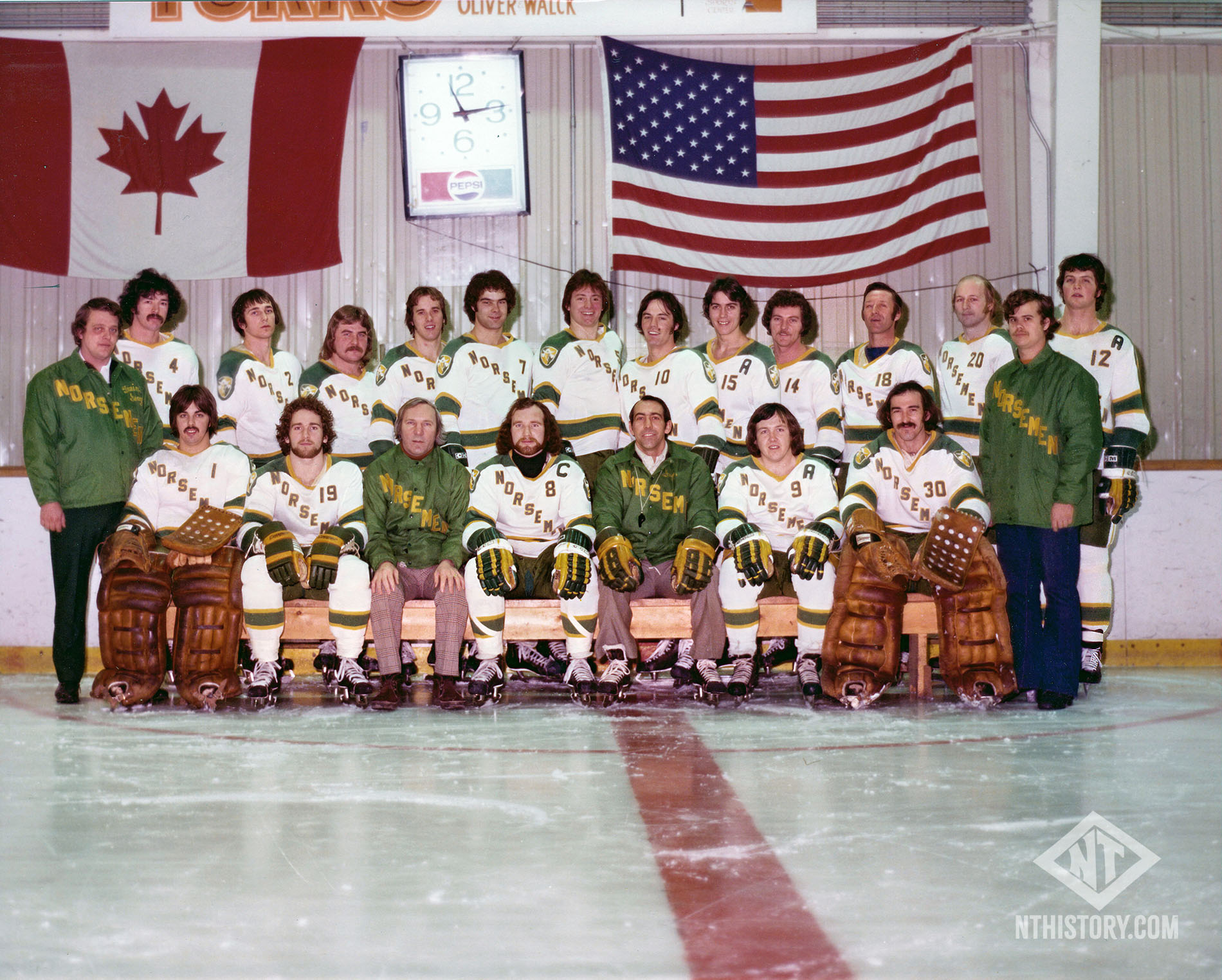 A team photo of the Buffalo Norsemen in their only season, 1975-1976.